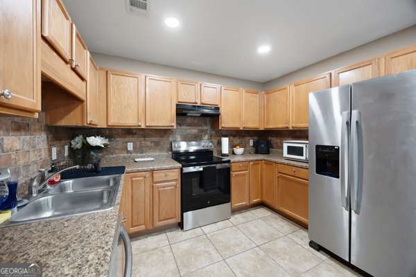 2 Willow Lakes Drive