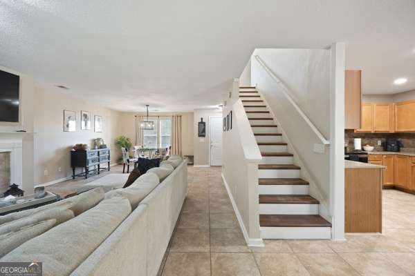 2 Willow Lakes Drive