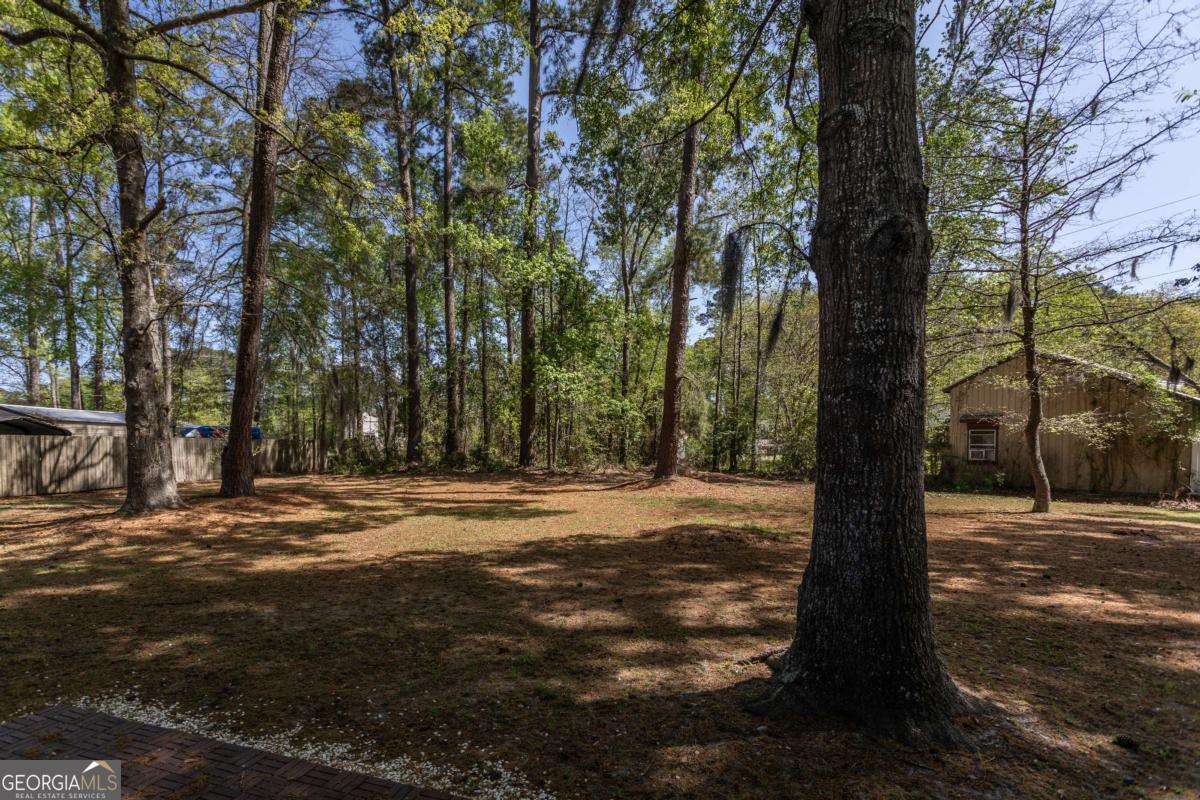 216 Pinecrest Place