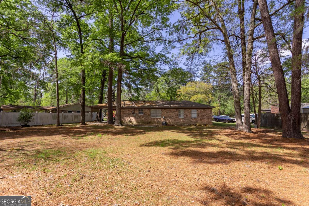 216 Pinecrest Place
