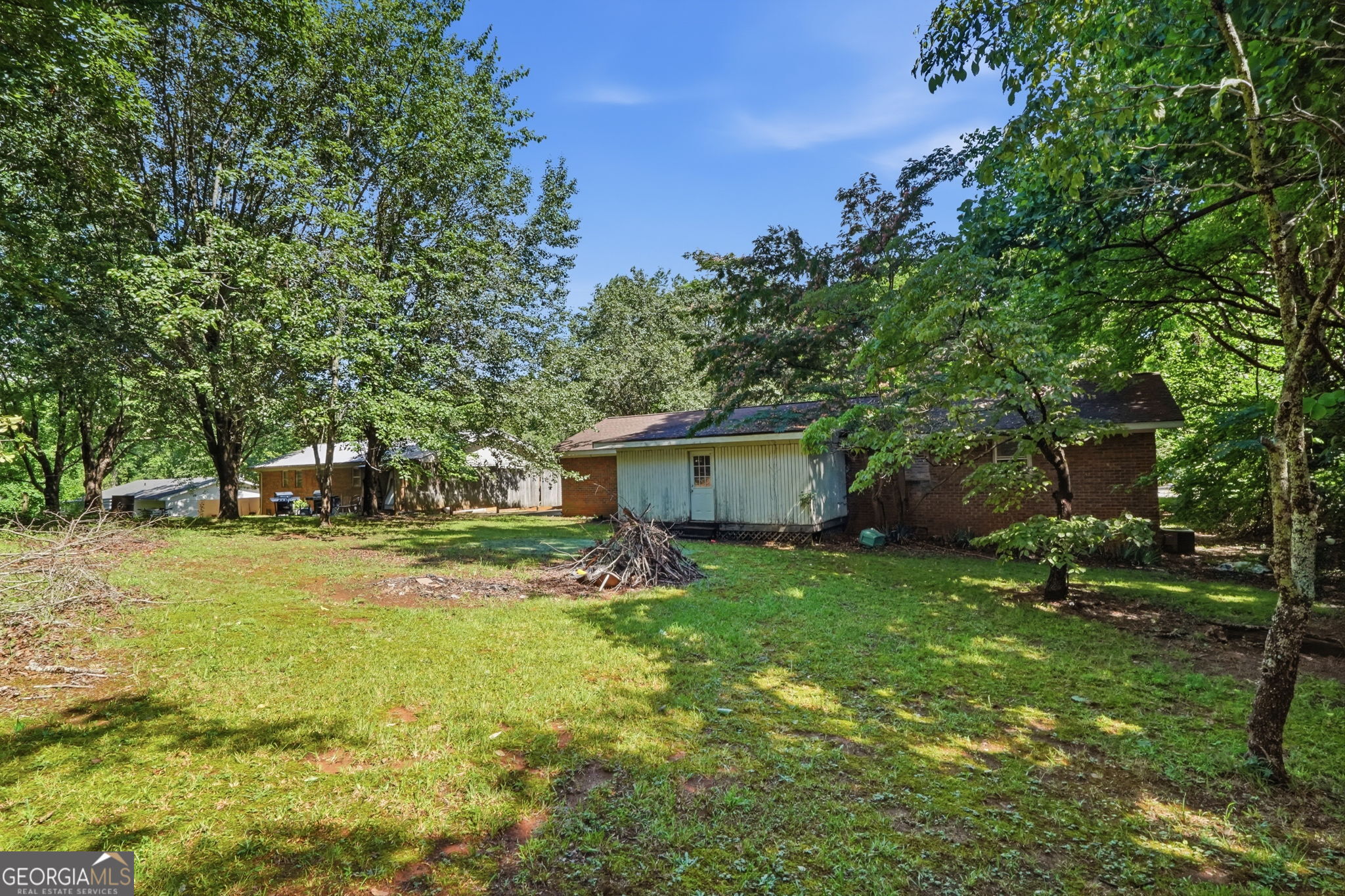 200 Ridgewood Drive