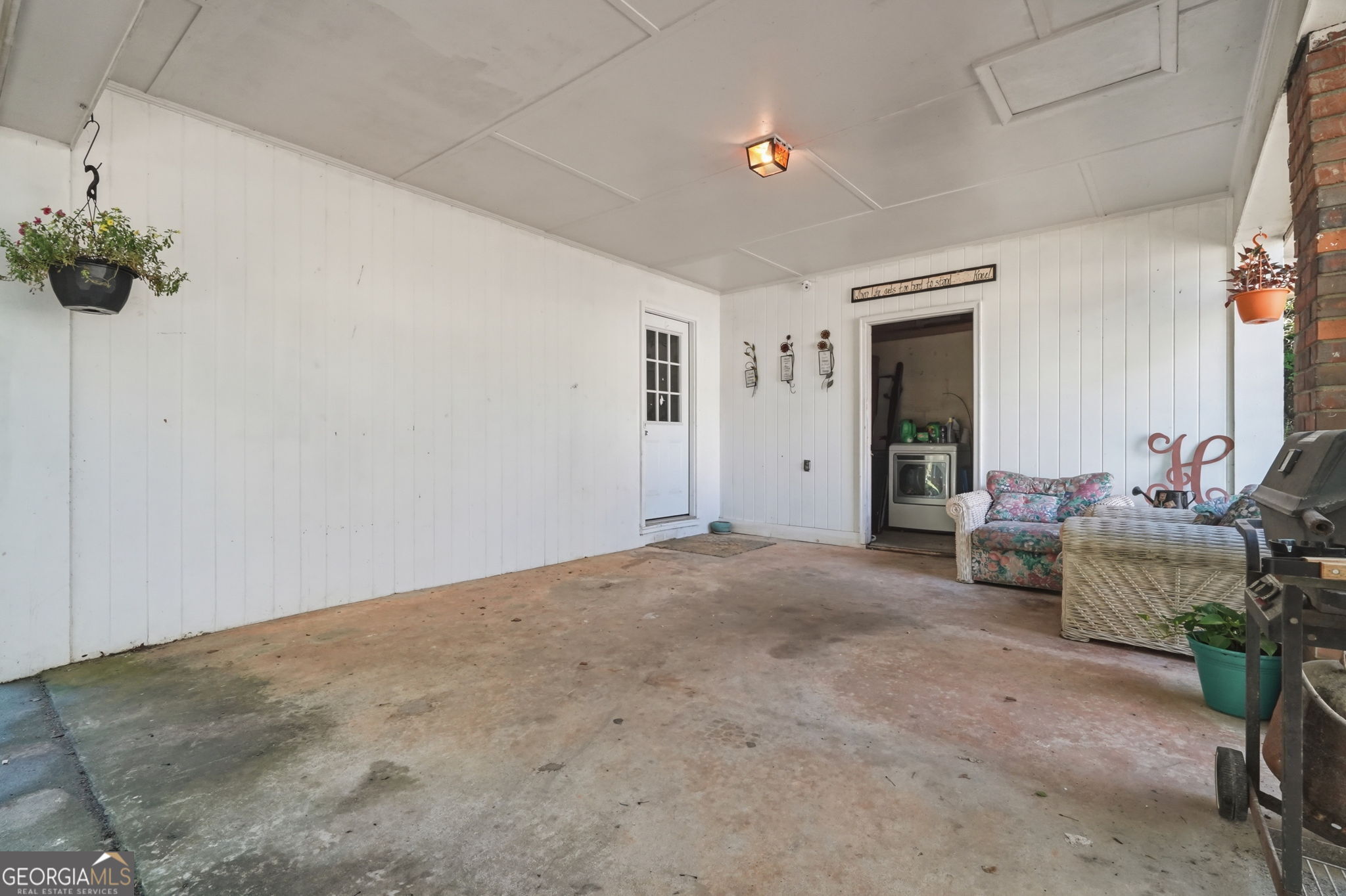 200 Ridgewood Drive