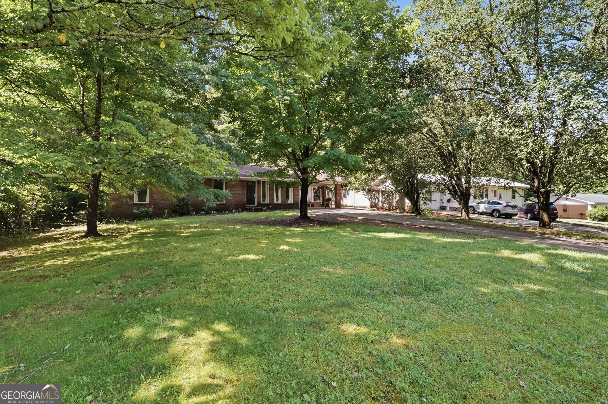 200 Ridgewood Drive