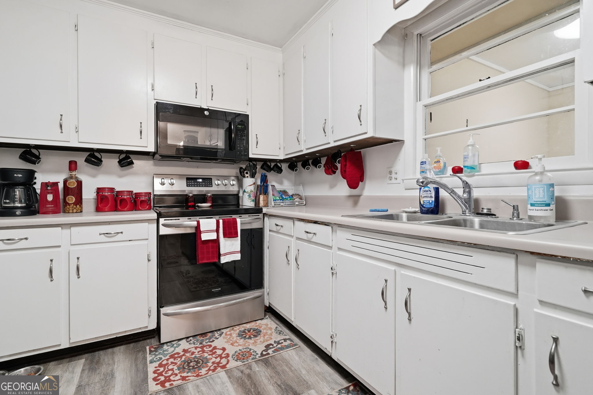 200 Ridgewood Drive