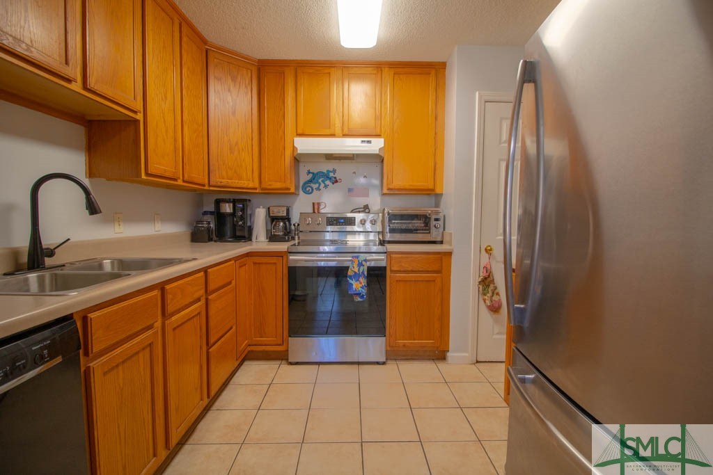 9827 & 9821 Lehigh Avenue