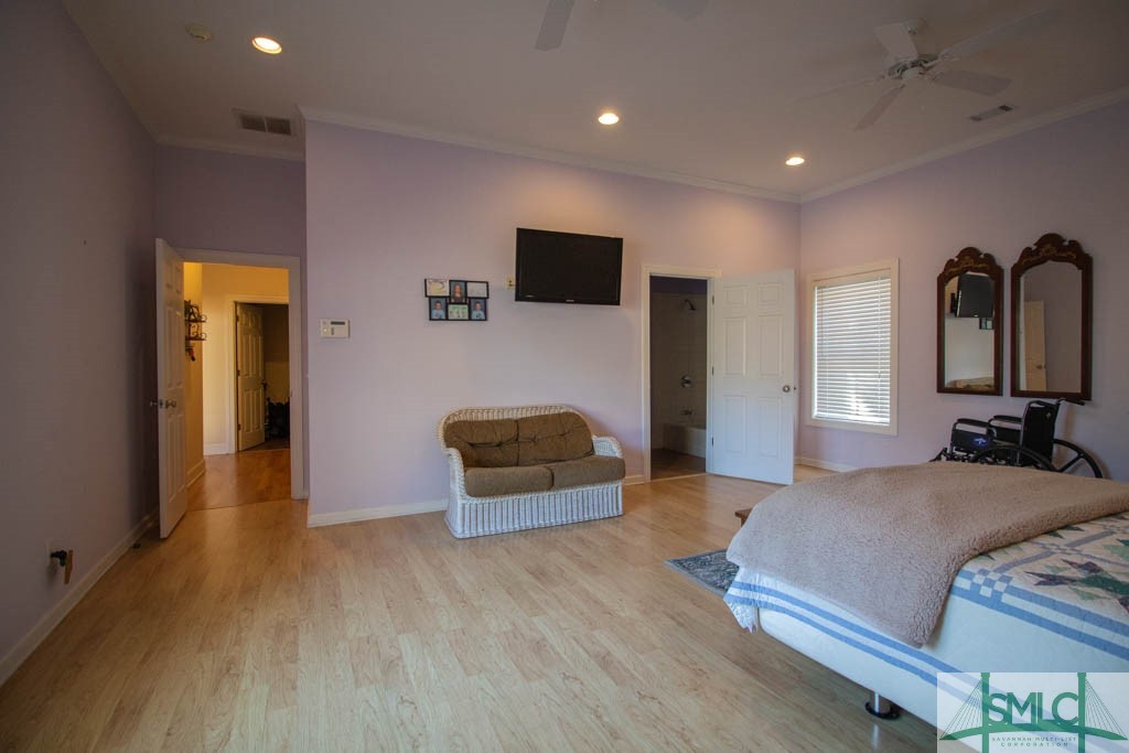 9827 & 9821 Lehigh Avenue