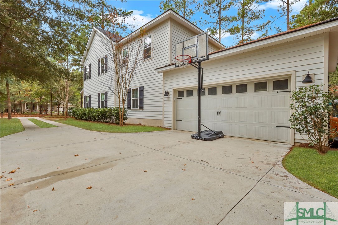 155 Blackjack Oak Drive E