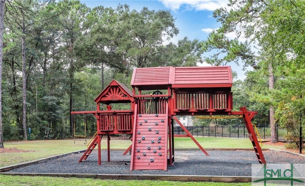 155 Blackjack Oak Drive E