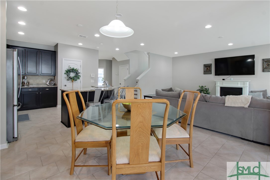55 Gentry Way