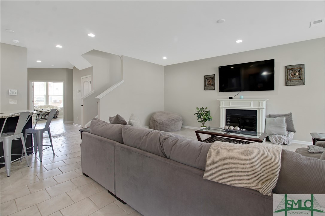 55 Gentry Way