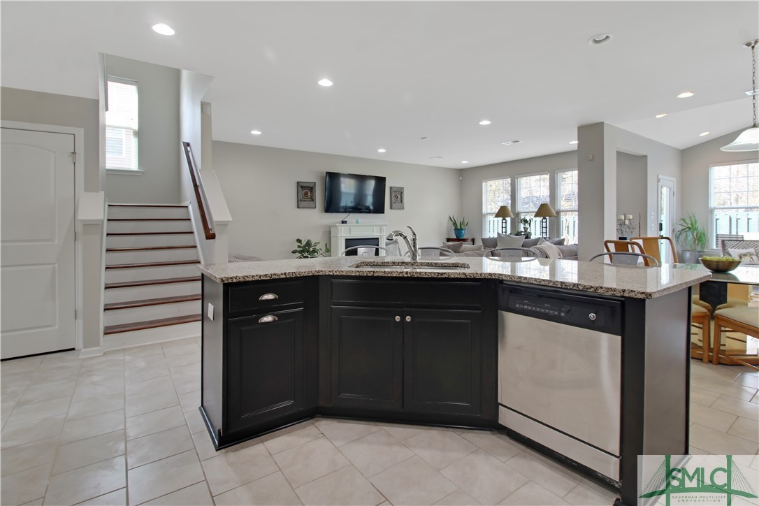 55 Gentry Way
