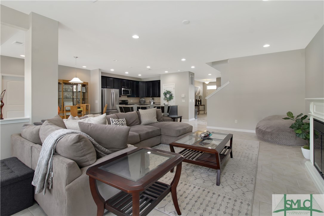 55 Gentry Way