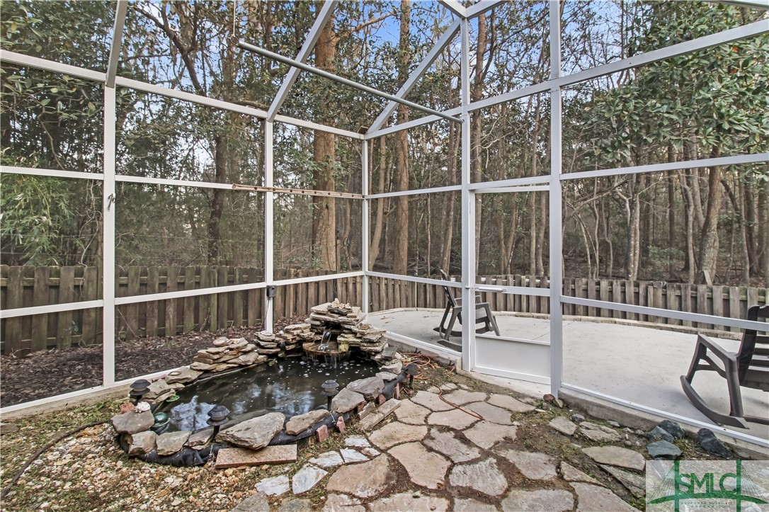 85 Lake Shore Boulevard