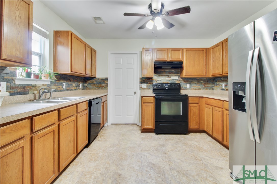 2 Stillwater Court