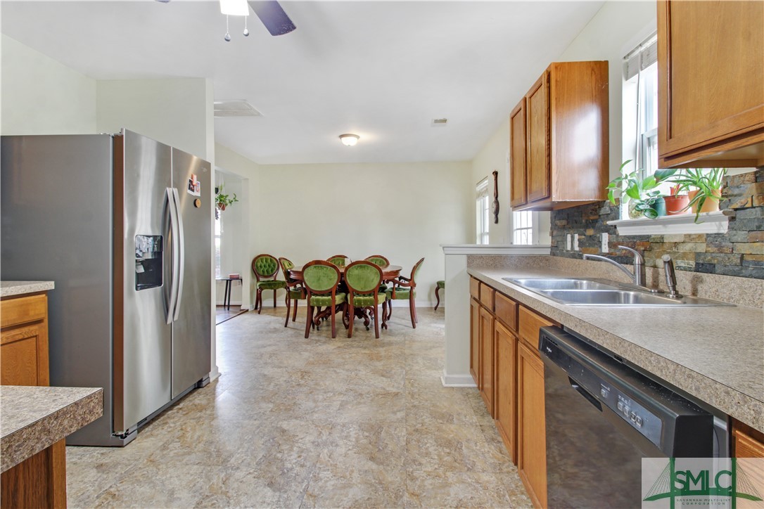2 Stillwater Court