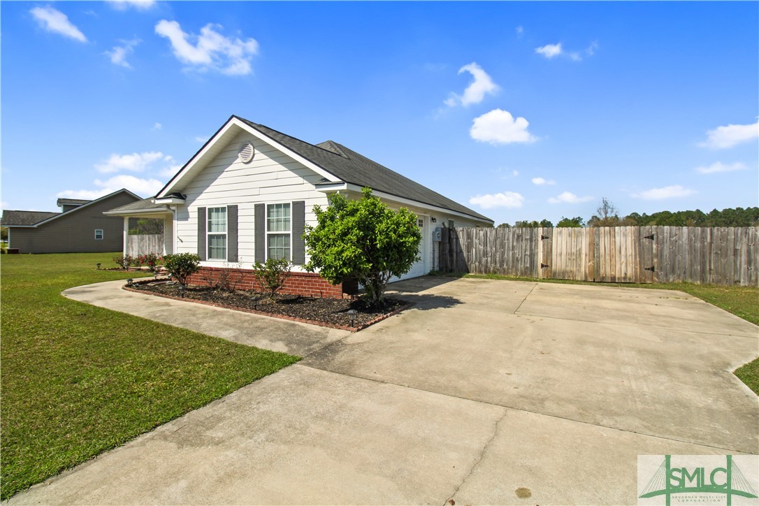 504 Parish Loop NE