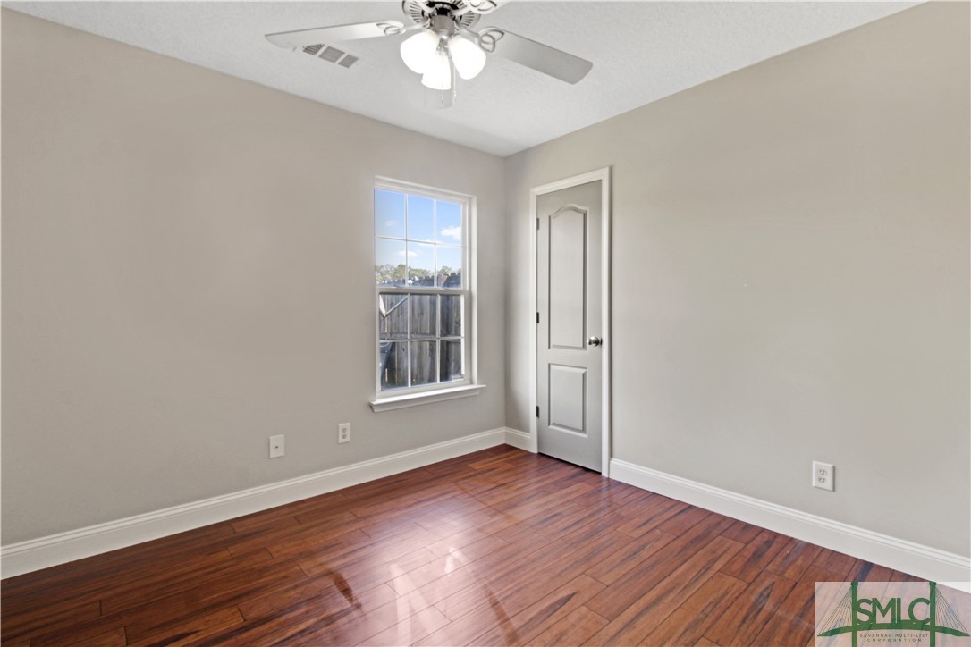 504 Parish Loop NE
