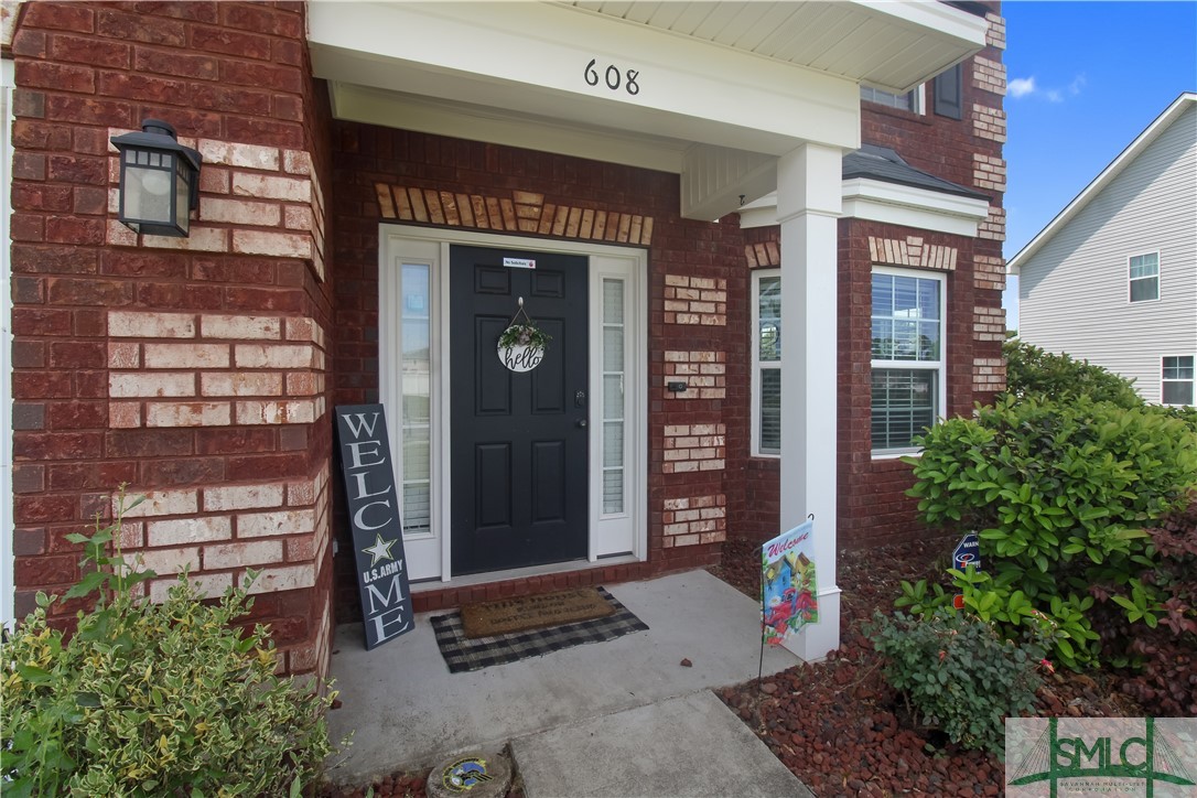 608 Red Oak Lane