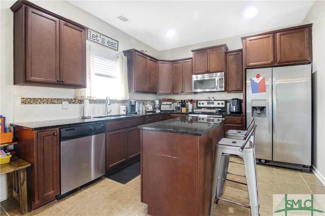 608 Red Oak Lane