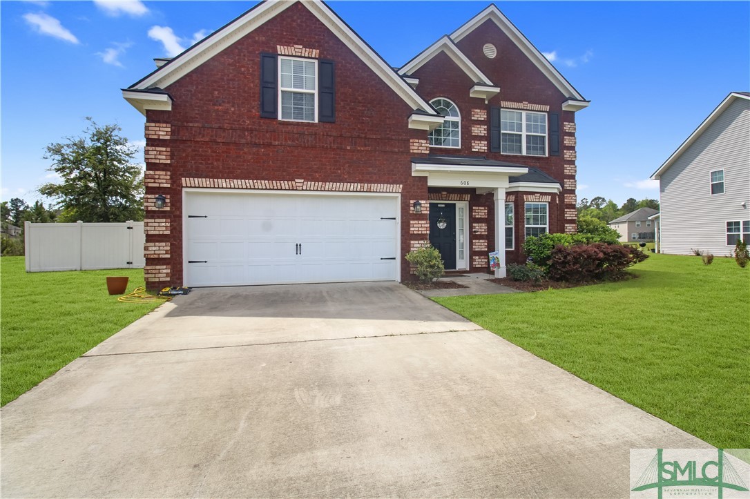 608 Red Oak Lane