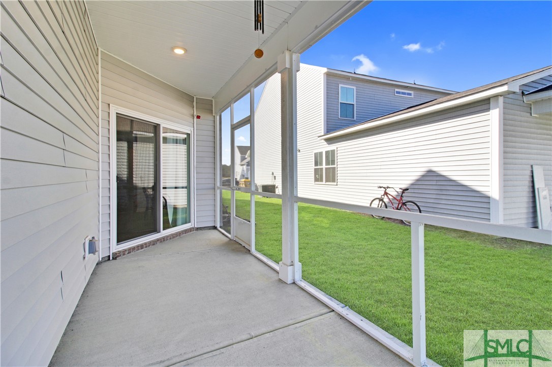 215 Crabapple Circle