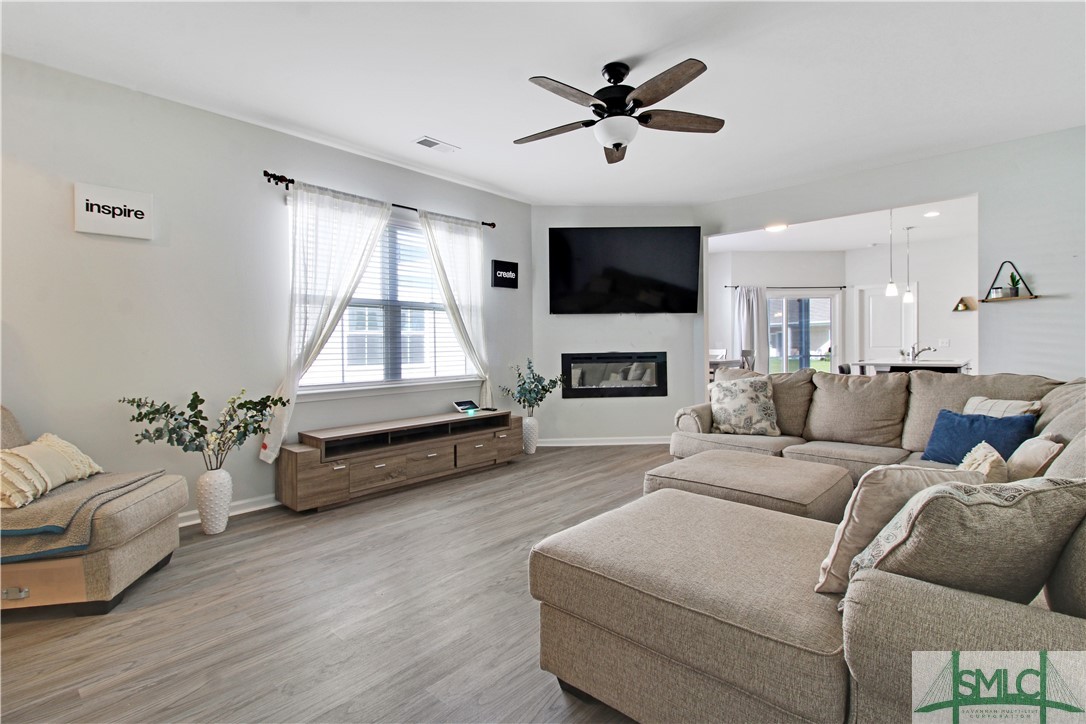 215 Crabapple Circle