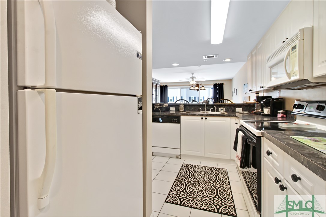 3 3rd Street 515