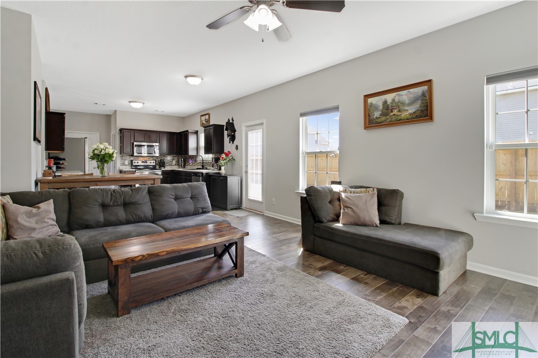 1802 White Cedar Way