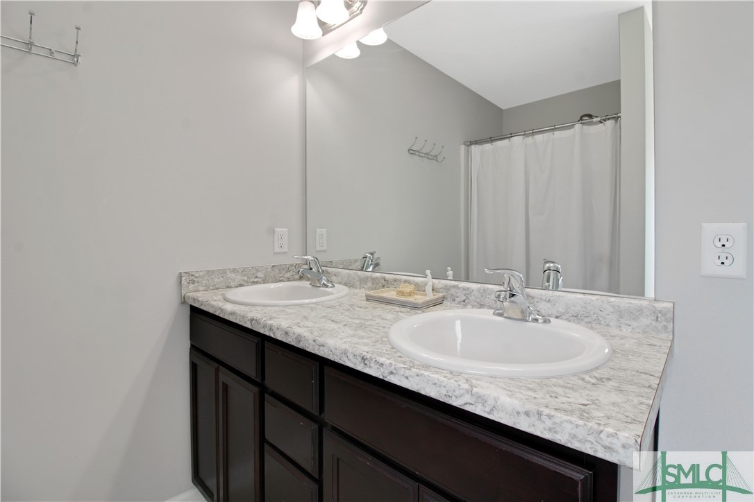 1802 White Cedar Way