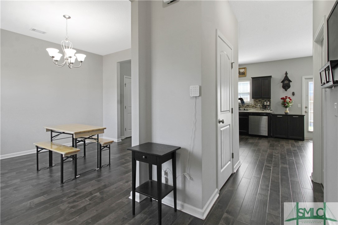 1802 White Cedar Way