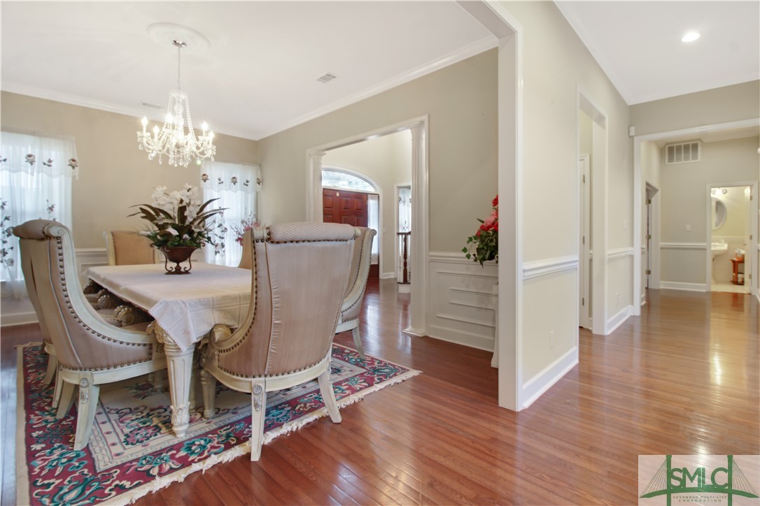 107 Manor Row
