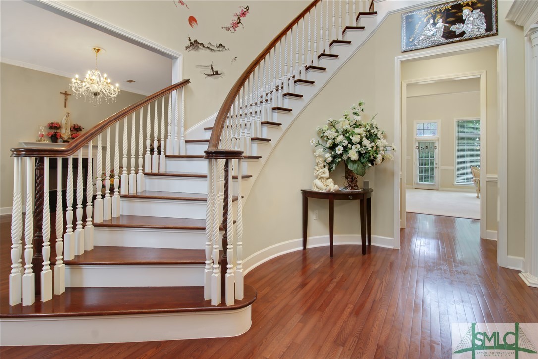 107 Manor Row
