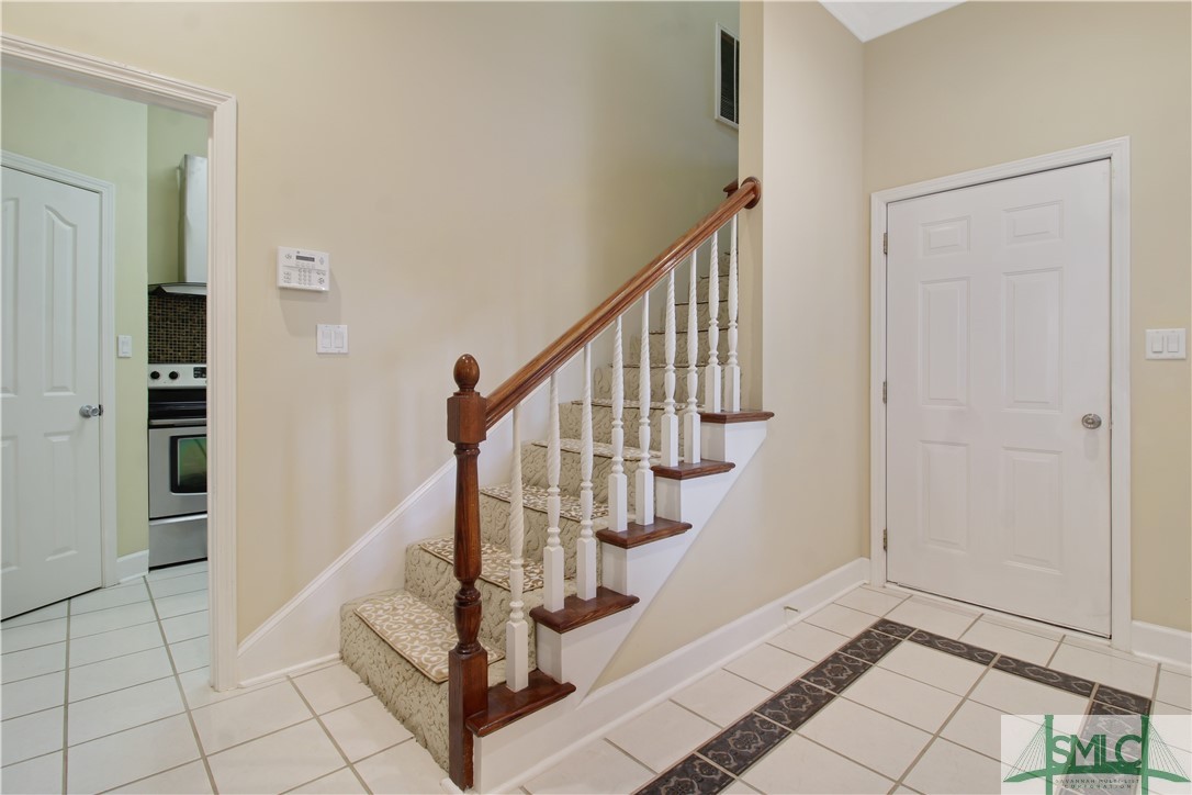 107 Manor Row
