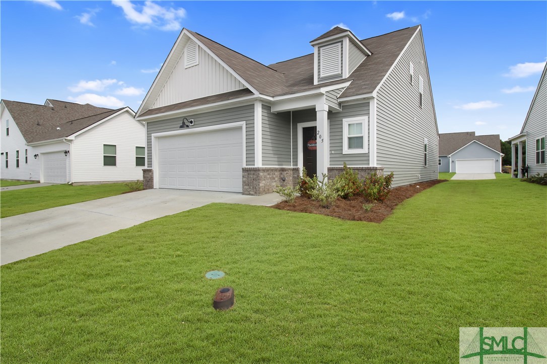 205 Crabapple Circle