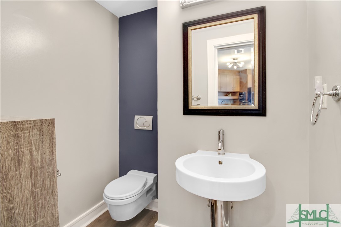 102 E Liberty Street