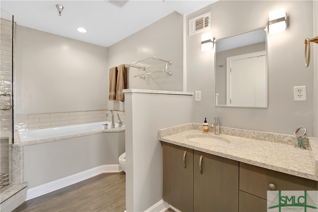 102 E Liberty Street