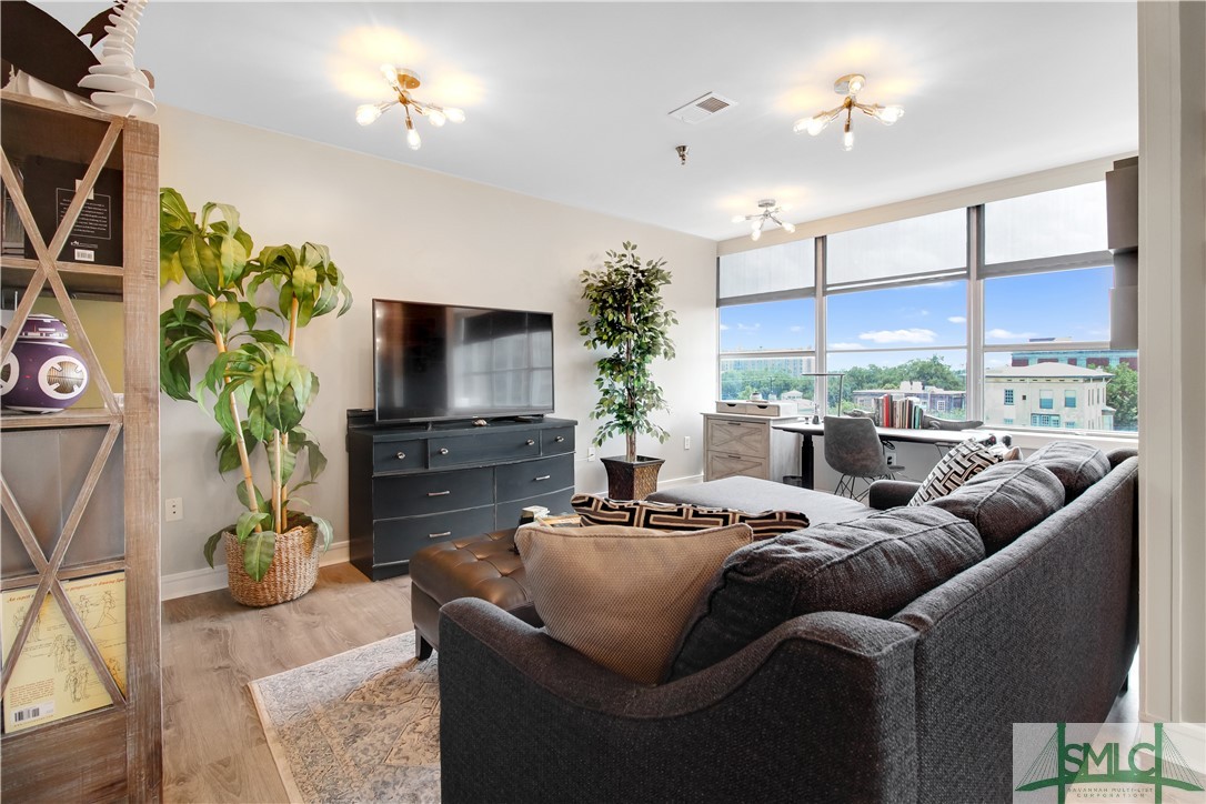 102 E Liberty Street