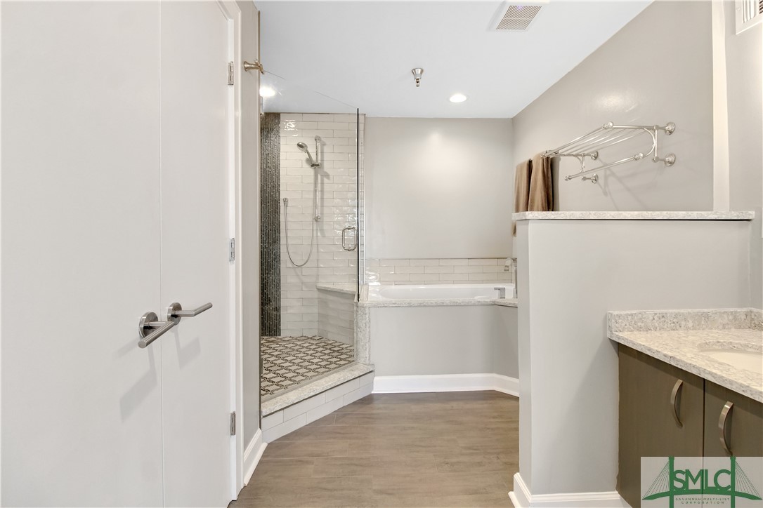 102 E Liberty Street