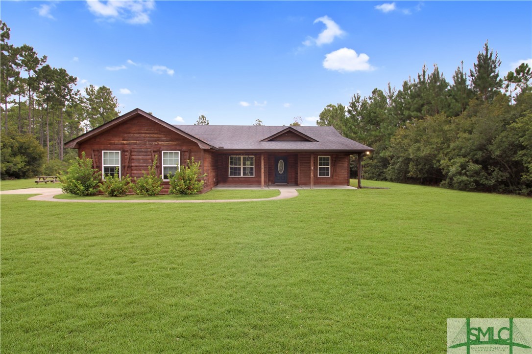 405 NE Hummingbird Lane