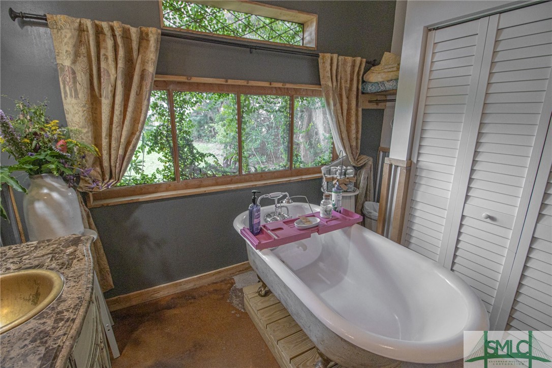 154 River Drive