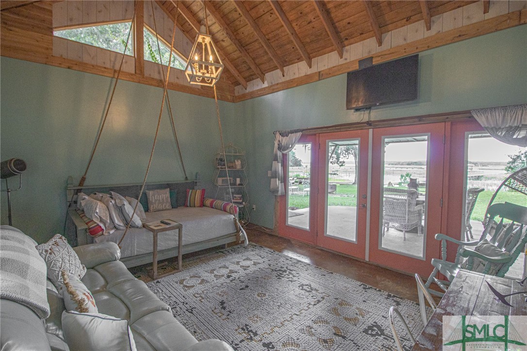154 River Drive