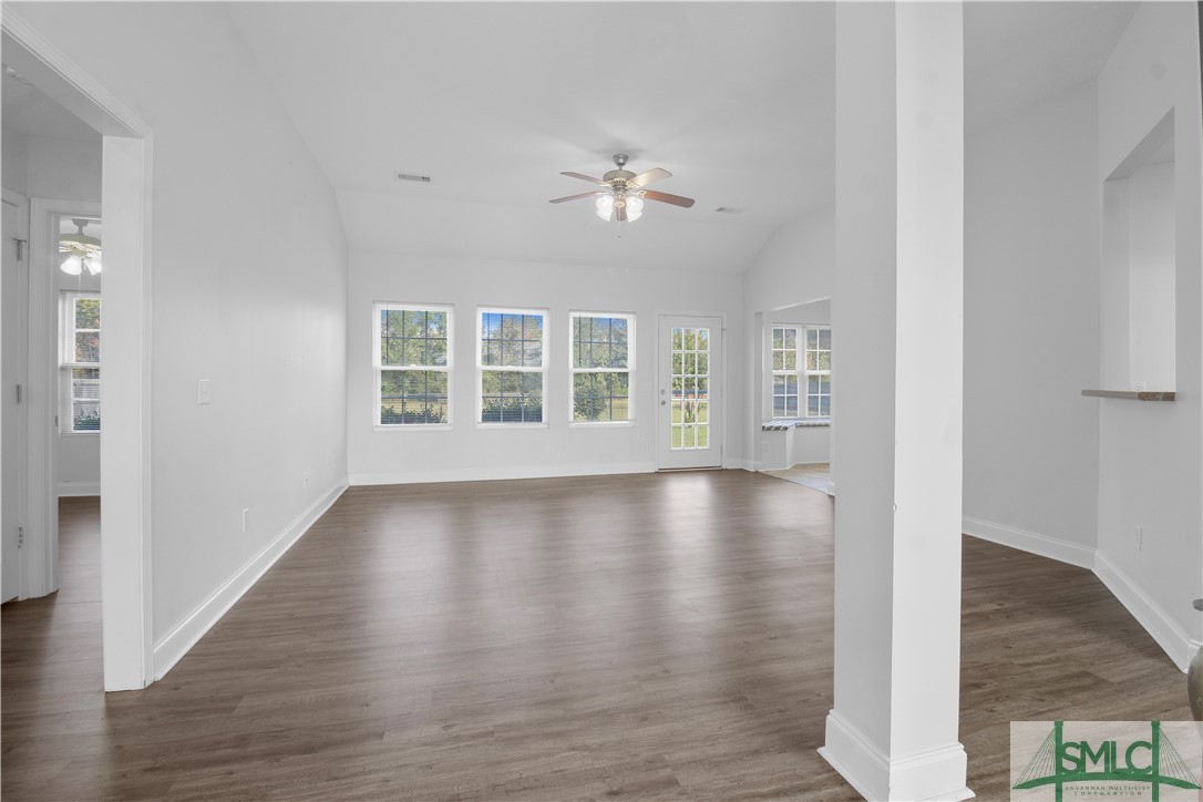 128 White Oak Road NE