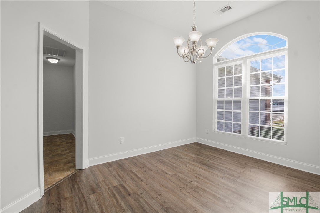 128 White Oak Road NE
