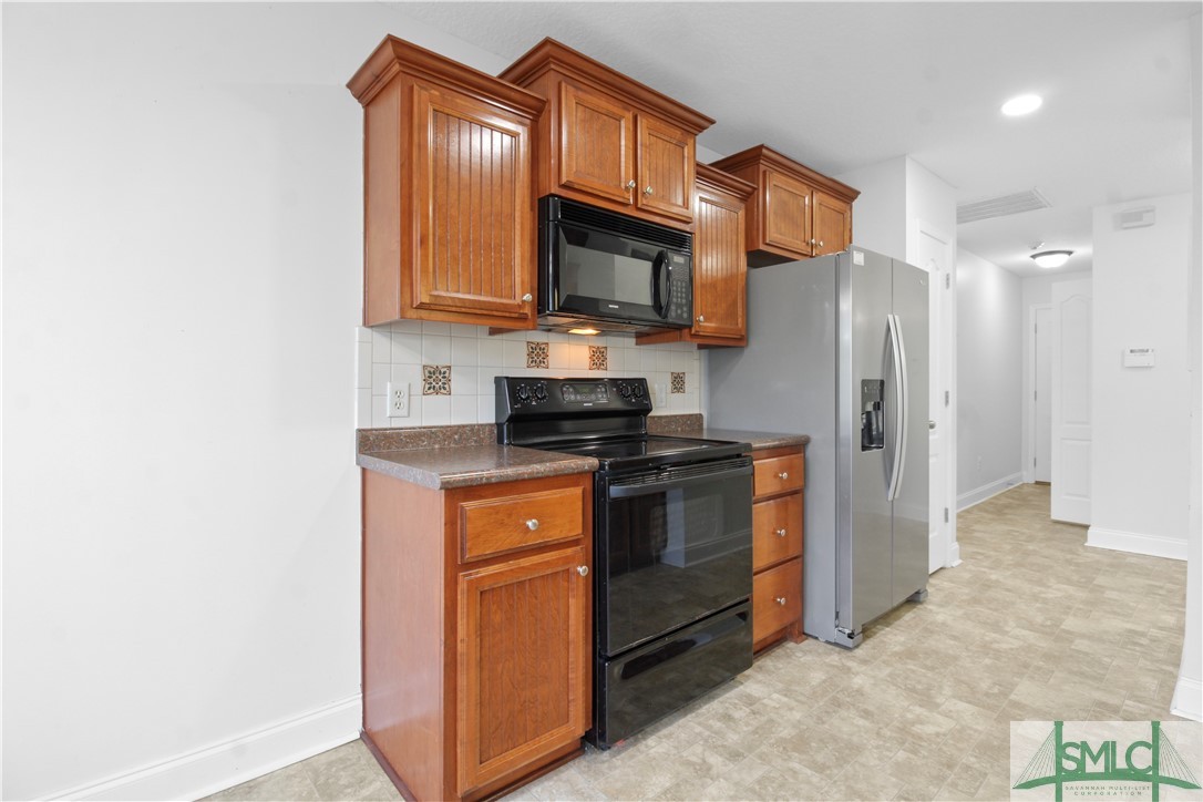128 White Oak Road NE