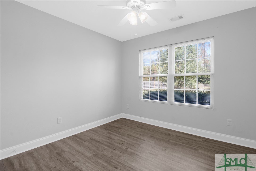 128 White Oak Road NE