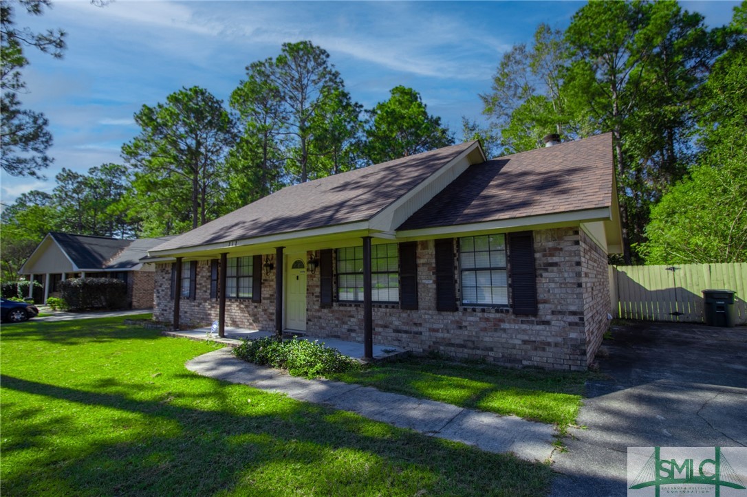 717 Little John Drive