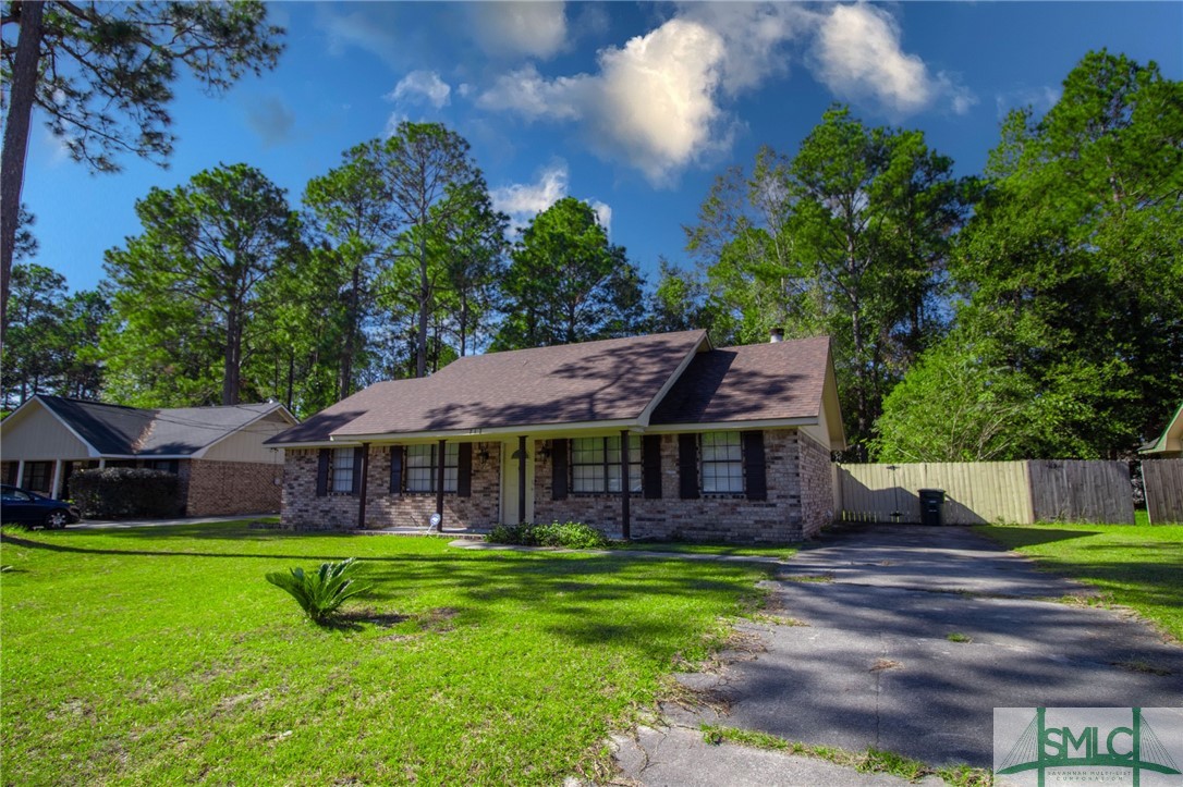 717 Little John Drive