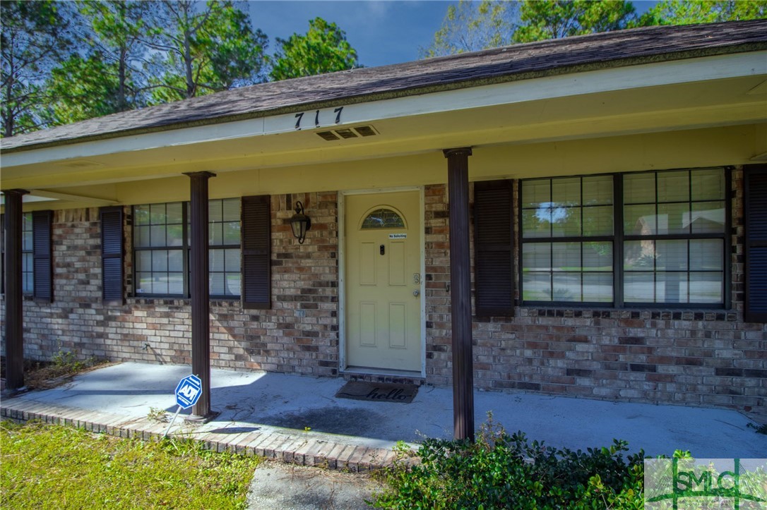 717 Little John Drive