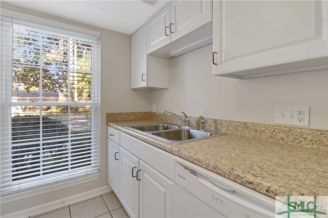 52 Knollwood Circle