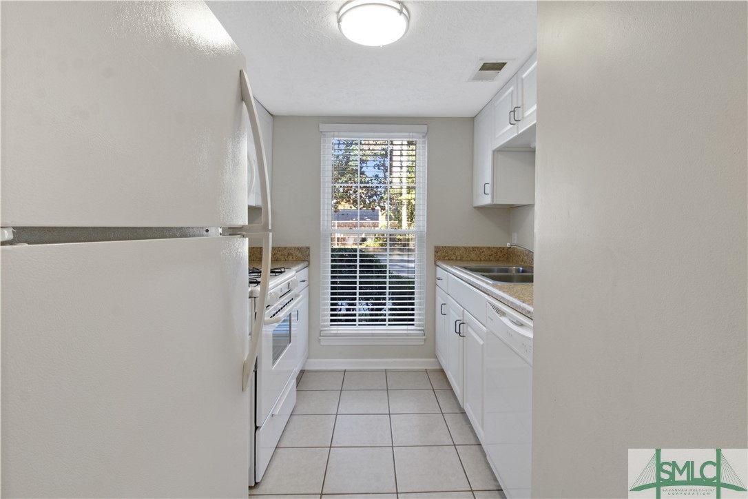 52 Knollwood Circle